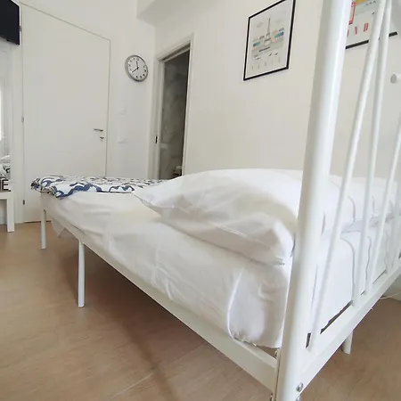 Apartment Notarbartolo Room#200 Palermo